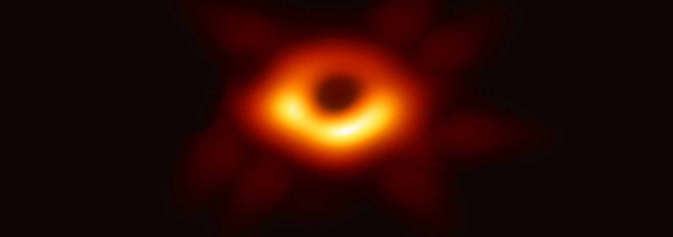 First-Real-Photo-of-Black-Hole